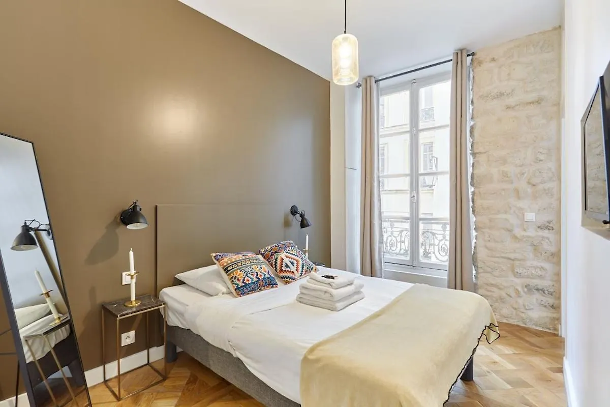 Apartment Le Marais By Studio Prestige Paris France