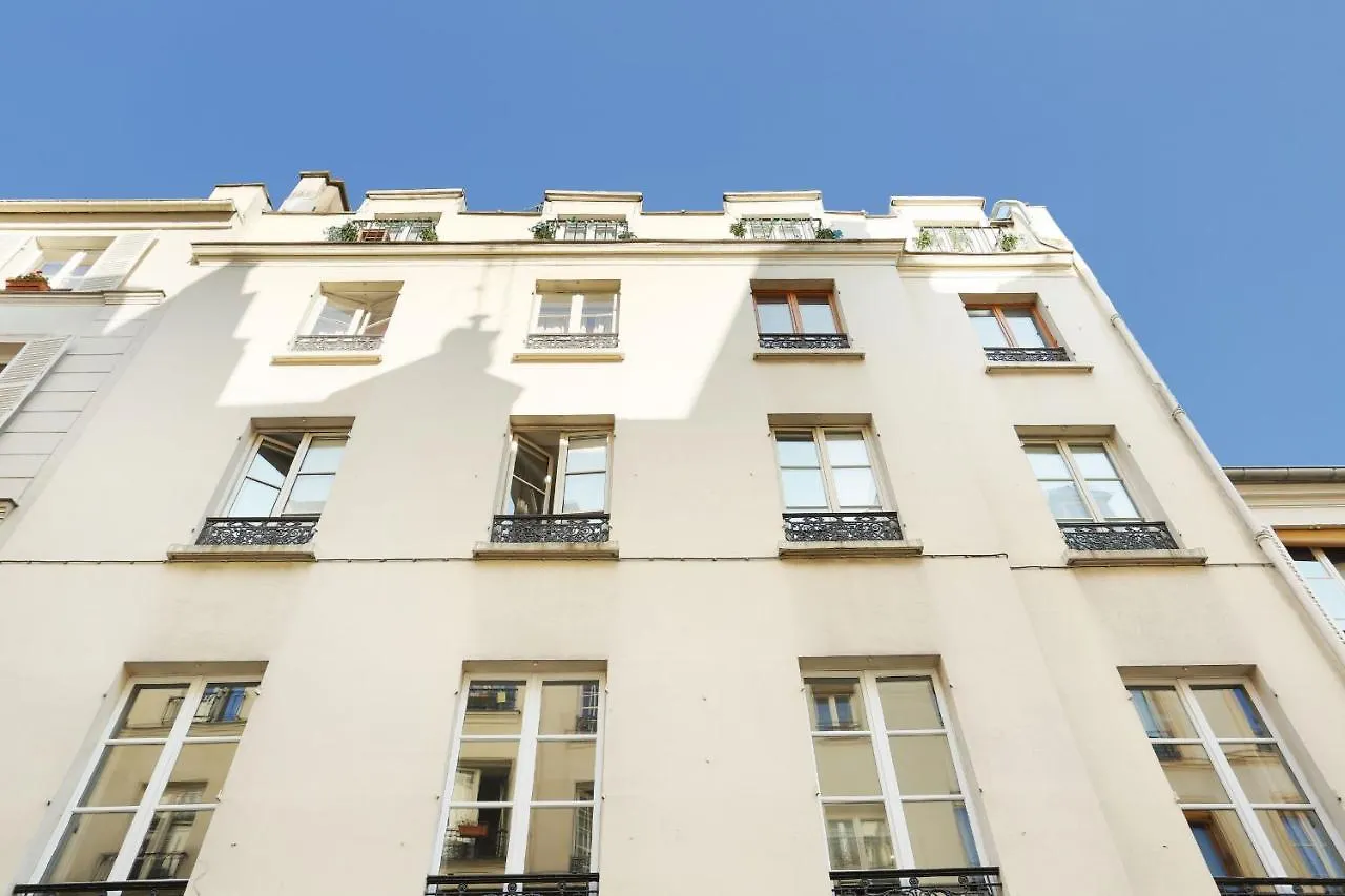 Apartment Le Marais By Studio Prestige Paris France